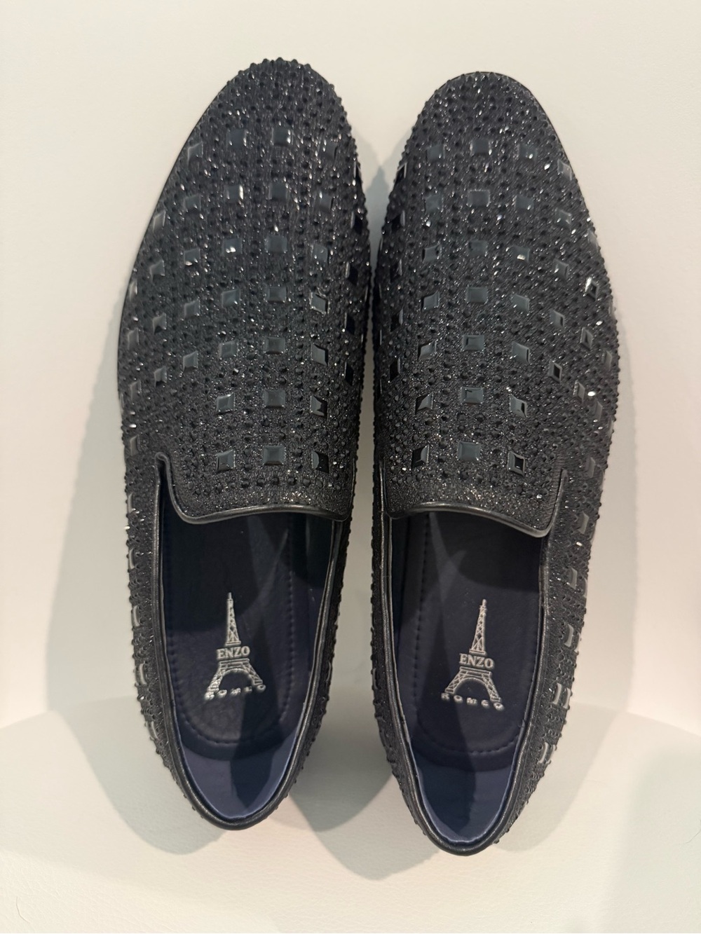 ☀️🌊 Men’s Black Embellished Slip-On Loafers NWT